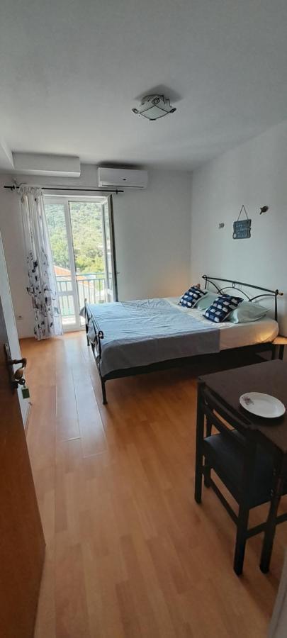 Apartmani Kljunak ザトン エクステリア 写真