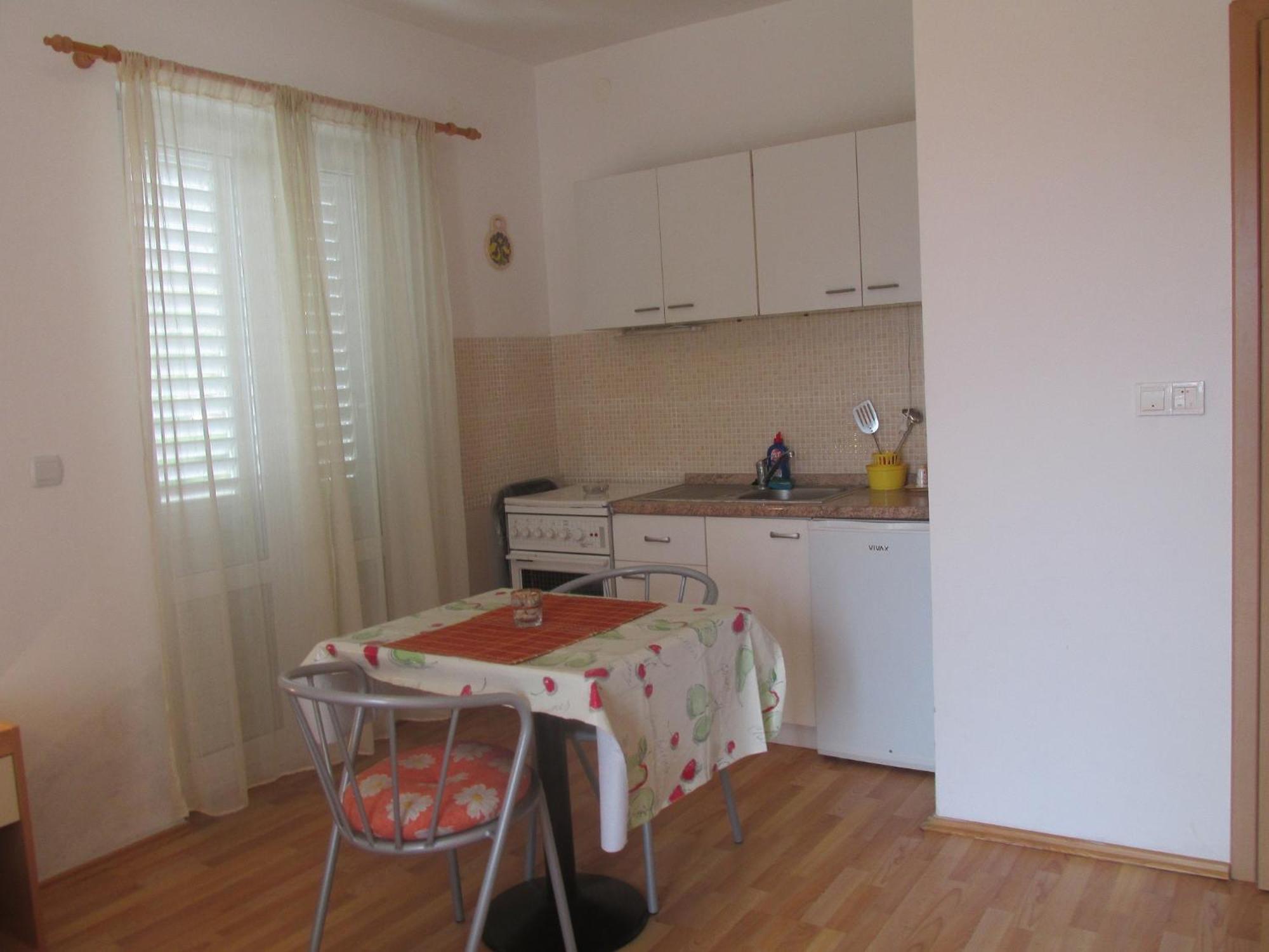 Apartmani Kljunak ザトン 部屋 写真