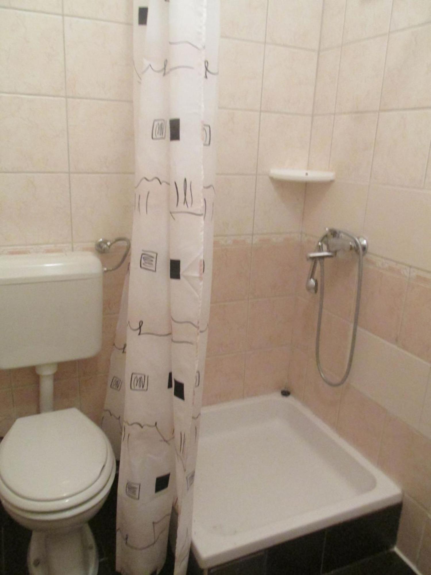 Apartmani Kljunak ザトン 部屋 写真